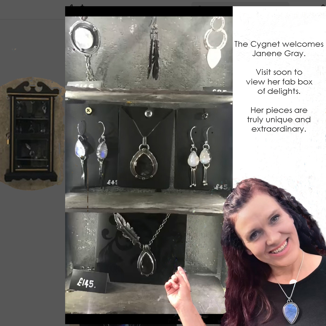GalleryCygnet's tweet photo. Yes, Janene Gray https://t.co/CQAZ2Z1AyH has brought her own particular dark magic to the super @GalleryCygnet 🦢Magnificent! 🥰
*
#herdarkmaterials #darkjewellery #uksilversmith #cooksongold #ukjeweller #darkart #witch #goddess #nyx #followyourdreams #calling #newjewellery https://t.co/5zzflgQupH
