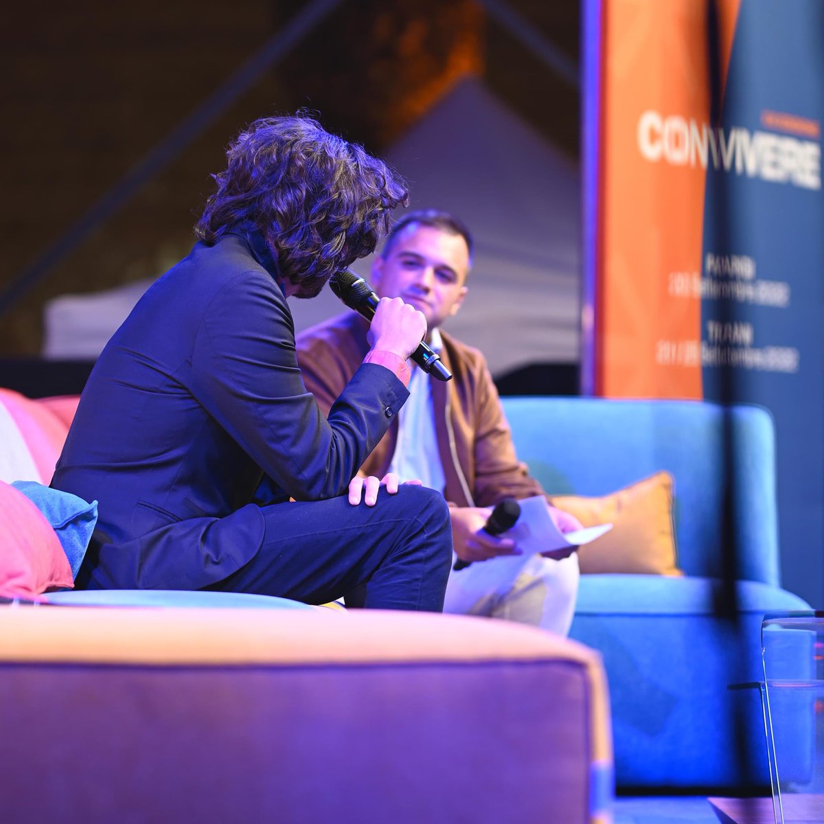 Grazie a <a href="/MetaErmal/">Ermal Meta</a> per essere stato con noi ai <a href="/dialoghiditrani/">Dialoghi di Trani</a> (pop).
🧡

<a href="/lanavediteseoed/">La nave di Teseo</a>