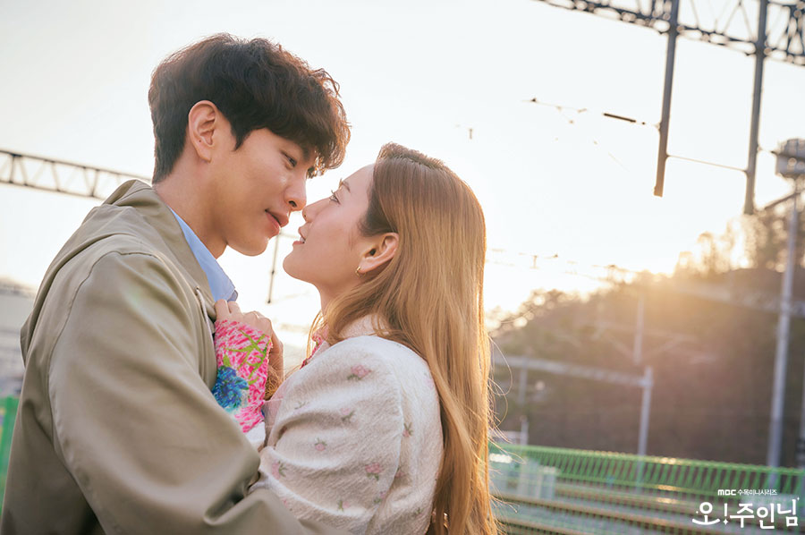 pantip_korea's tweet photo. รีวิว #OhMaster | #OhMyLadylord
"สมบัติใดๆตายไปก็เอาไปไม่ได้ แต่สิ่งที่จะติดตัวไปได้ในวาระสุดท้ายคือ 'ความทรงจำ' จงทำปัจจุบันให้มีแต่เรื่องดีๆให้แก่กัน"
▶ https://t.co/SxiqLA2y3m
#รีวิวซีรีส์เกาหลี #รีวิว #ซีรีส์เกาหลี #อีมินกิ #LeeMinKi #นานะ #Nana #คังมินฮยอก #KangMinHyuk https://t.co/8eOjwuvuka