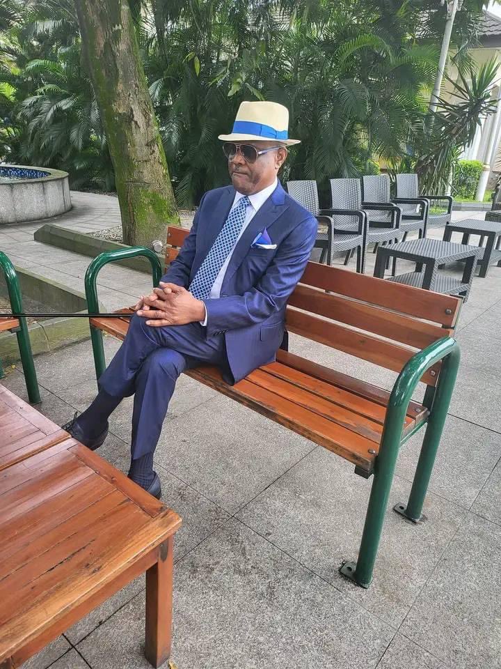 Imranmuhdz's tweet photo. A PDP Presidential Aspirant gave Ayu N1billion in Lagos and Ayu did not put the money in the PDP account but his personal pocket. I challenge Ayu to deny this so I can name the person that gave him the money - Wike
Oya Ayu back to you denied it if it is not true 😂 https://t.co/cTKCS7Sf0P