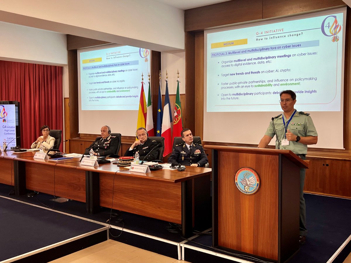 Arma dei Carabinieri tweet media