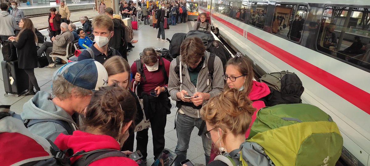 UltiHom's tweet photo. #goldstrand12 
Gestrandet in Leipzig: wie geht's weiter?
@N_a_t_a_l_i_e_G 
#PrinzHessinnen https://t.co/gBOO1zhGrE