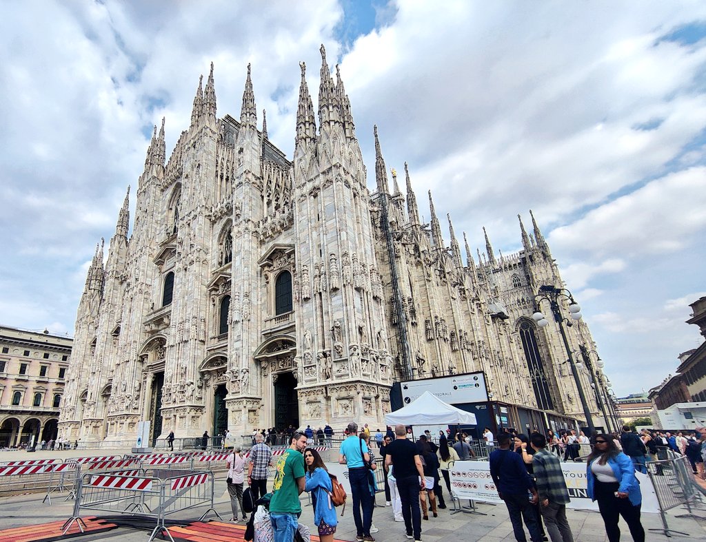 Dear PV experts and geeks, Milano is ready to host you at the #WCPEC8 <a href="/EUPVSEC/">EU PVSEC</a>!! Come with enthusiasm and solar panels!
🌞🌞
|[][][][]|
|[][][][]| ----->💡💡💡!!
|[][][][]|
|[][][][]|