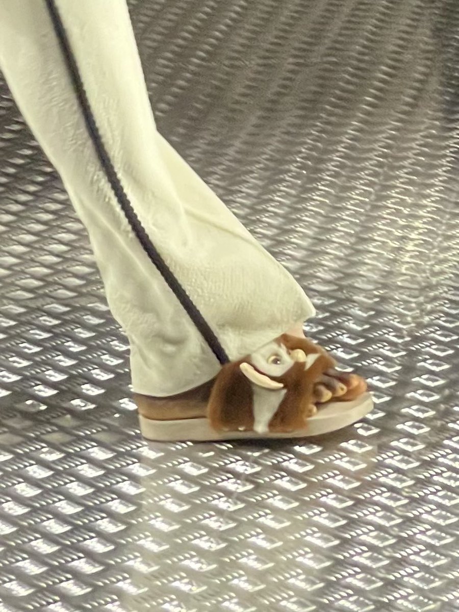 VVFriedman's tweet photo. Introducing #Gucci gremlins #MFW https://t.co/ONiGuzQxG7