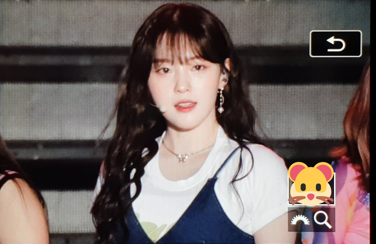 _miscellanies's tweet photo. 이 칭구 귀엽다 #케플러 https://t.co/2hXWX2p34W