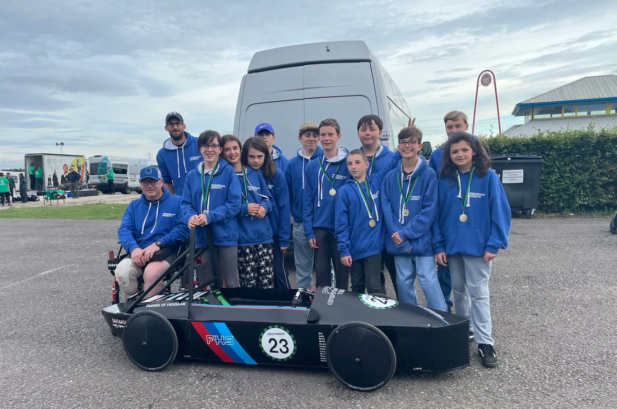 The Frensham Greenpower team came 1st! Castle Coombe hosted an amazing day of racing and our students worked fantastically together #teamwork #moderneducation #schoolfun