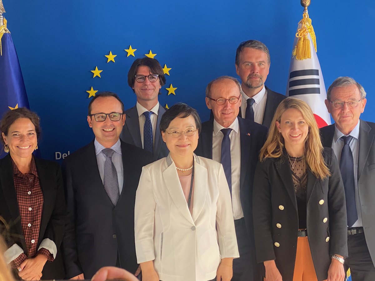 EP_Industry's tweet photo. @EP_Industry concludes its delegation to Seoul, topics: industry, energy, tech &amp; research. MEPs visited @Hyundai_Global @LGElectronics @Samsung &amp; met w. #UNCMAC, #KEF, #ECCK @CristianSBusoi @othmar_karas @MarianMarinescu @linagalvezmunoz @tsvetypenkova @ijabs @ignaziocorrao https://t.co/4UQqqK8Ex9