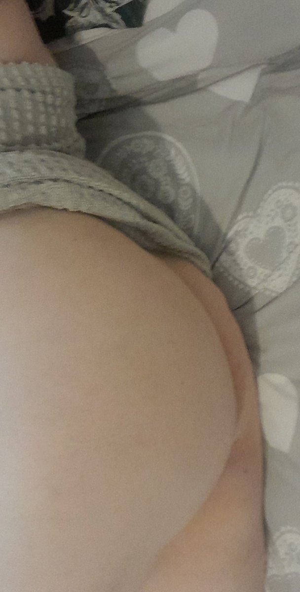 OFbbwchar0101's tweet photo. #onlyfansgirl #onlyfansuk #spankmedaddy hotter pics just one button away https://t.co/VrUnNxutrB #bendmeover https://t.co/8rUHiVpGxz