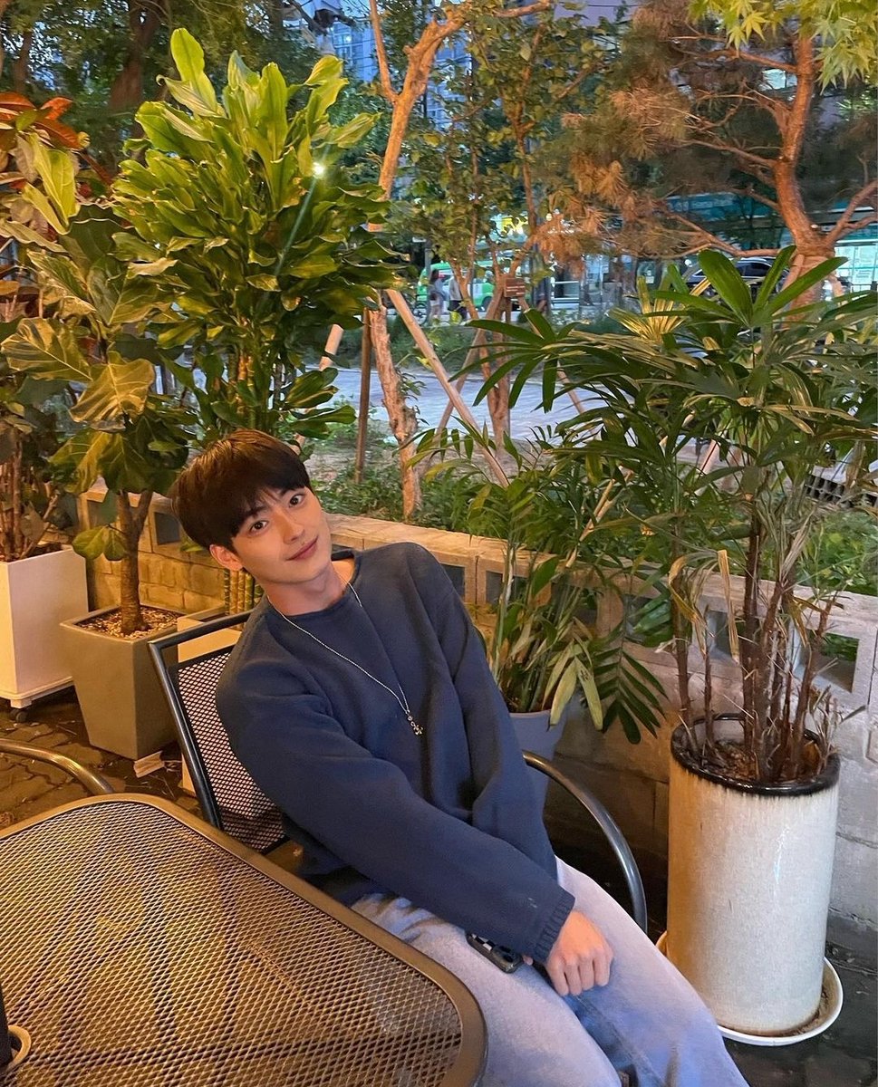 sjsgallery's tweet photo. [junseop_zzang123 ig update]
220923

"점점 기울어지기😫"

1/2
#신준섭 #JUNSEOP https://t.co/WefaDNVzIY