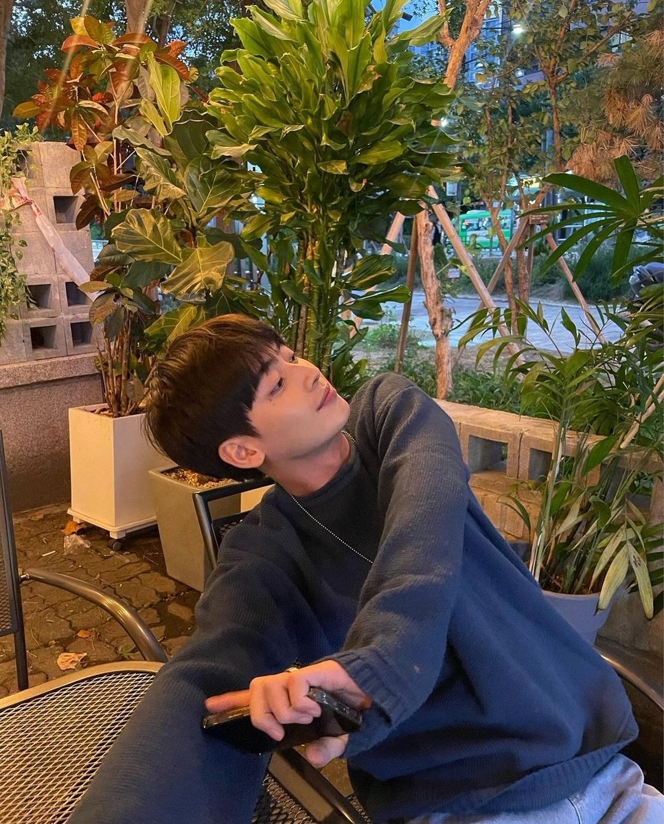 sjsgallery's tweet photo. [junseop_zzang123 ig update]
220923

"점점 기울어지기😫"

1/2
#신준섭 #JUNSEOP https://t.co/WefaDNVzIY