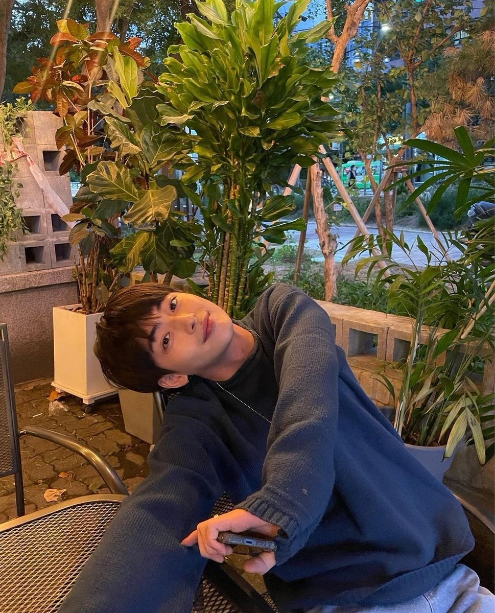 sjsgallery's tweet photo. [junseop_zzang123 ig update]
220923

"점점 기울어지기😫"

1/2
#신준섭 #JUNSEOP https://t.co/WefaDNVzIY