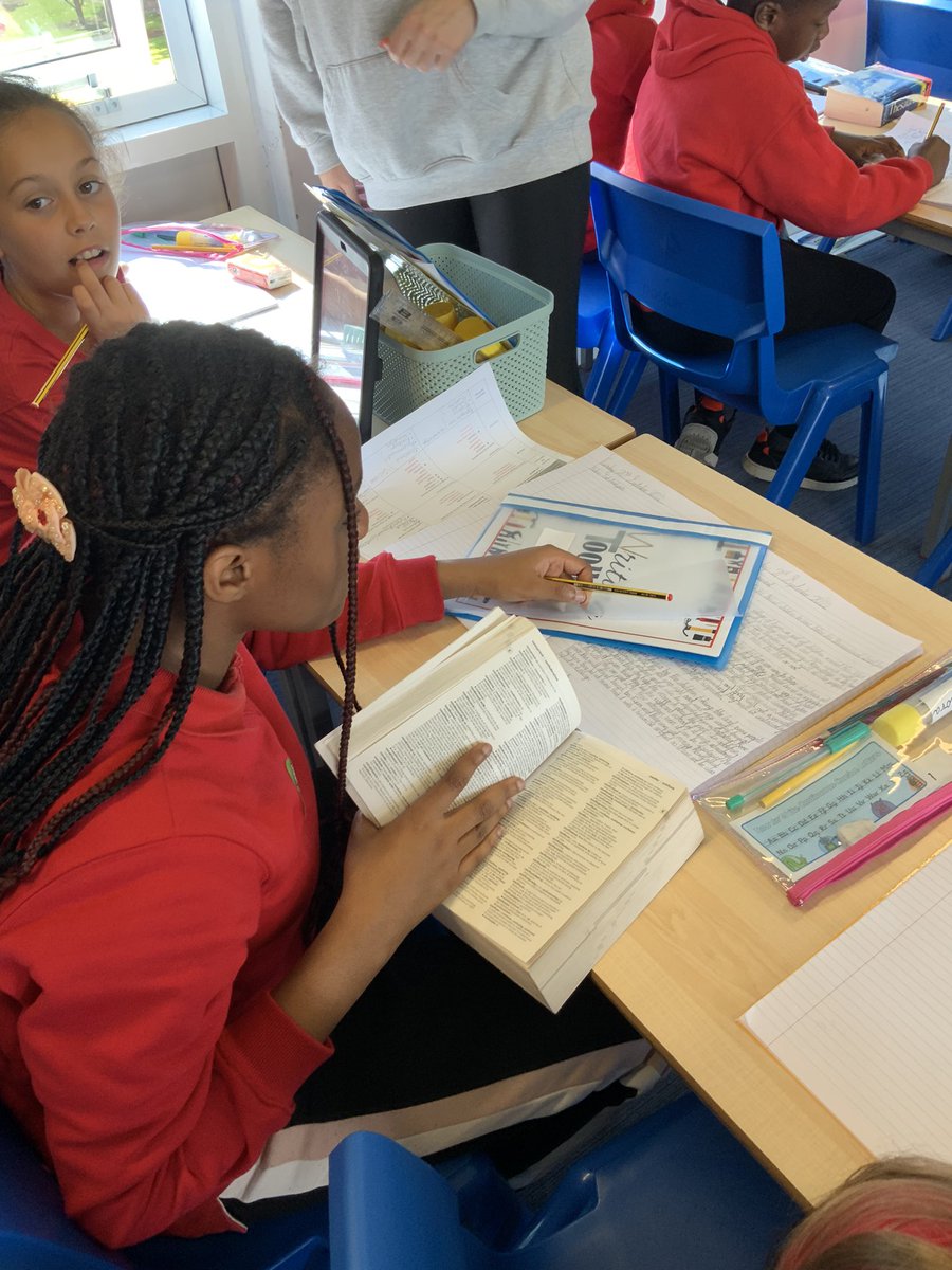 easterside_a's tweet photo. Fantastic writing of balanced arguments, going on in Year 6 this morning. Excellent behaviour for learning and attitude! #EastersideWriting #EastersideProud https://t.co/agQGRhk6qU