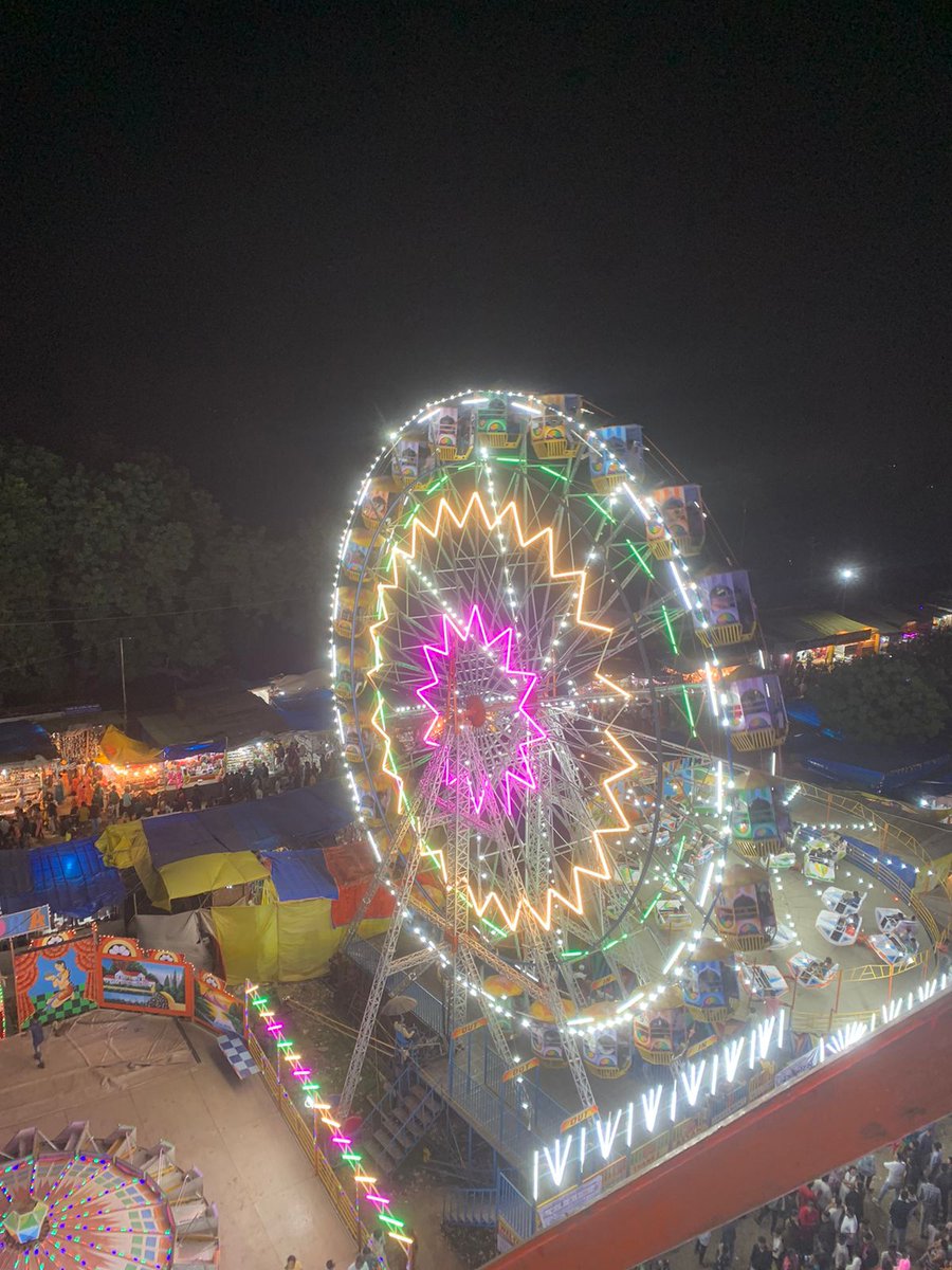 infomahisagar's tweet image. સંતરામપુરની આગવી ઓળખ એટલે રવાડીનો મેળો .

રવાડીના મેળાની મજા માણતા મહીસાગર,પંચમહાલ અને દાહોદ જિલ્લાના લોકો
@InfoGujarat @CMOGuj @collectormahi @kuberdindor @pkumarias 
#fair