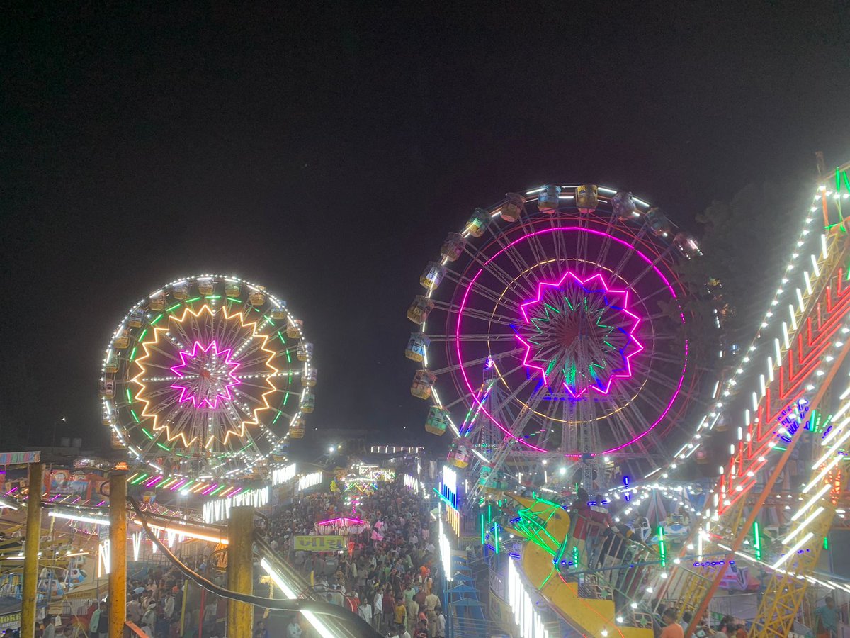 infomahisagar's tweet image. સંતરામપુરની આગવી ઓળખ એટલે રવાડીનો મેળો .

રવાડીના મેળાની મજા માણતા મહીસાગર,પંચમહાલ અને દાહોદ જિલ્લાના લોકો
@InfoGujarat @CMOGuj @collectormahi @kuberdindor @pkumarias 
#fair