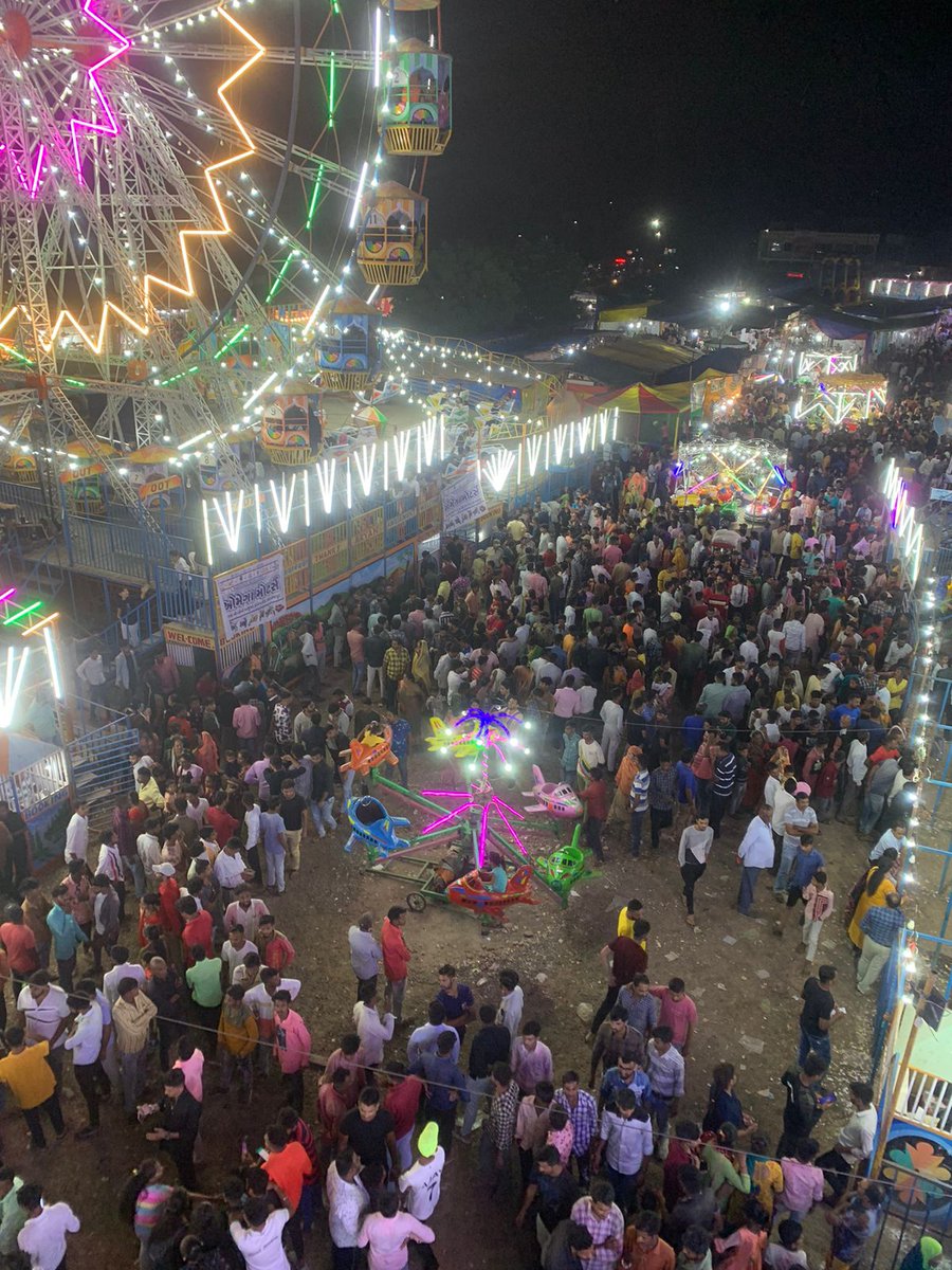infomahisagar's tweet image. સંતરામપુરની આગવી ઓળખ એટલે રવાડીનો મેળો .

રવાડીના મેળાની મજા માણતા મહીસાગર,પંચમહાલ અને દાહોદ જિલ્લાના લોકો
@InfoGujarat @CMOGuj @collectormahi @kuberdindor @pkumarias 
#fair