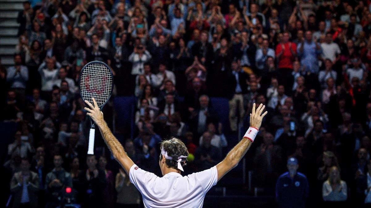 jmgmoron's tweet photo. Hoy es el día. Roger Federer dirá adiós y se nos eriza la piel solo de pensar lo que se nos viene esta noche.

Nos tendremos que aguantar las lágrimas al verle, tras el final, pero con el tiempo nos quedará sonreír porque fuimos testigos de su maravillosa carrera. https://t.co/jhu8NALJOF