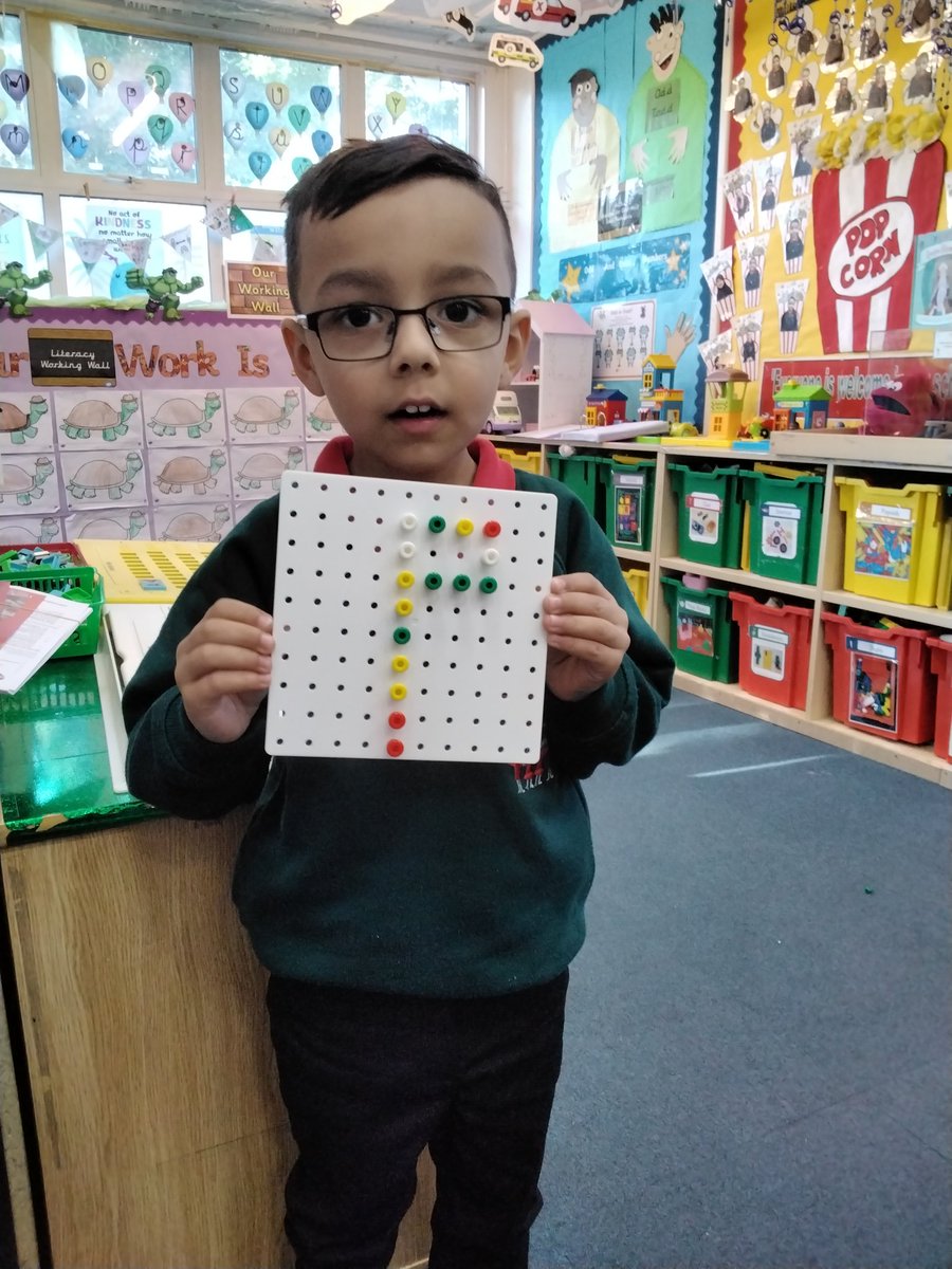 ypsPuffin's tweet photo. Look the children made the new grapheme during choosing time! Very clever and well done to you all.@YPSEnglish #inspre #aspire https://t.co/XFupHjbphK