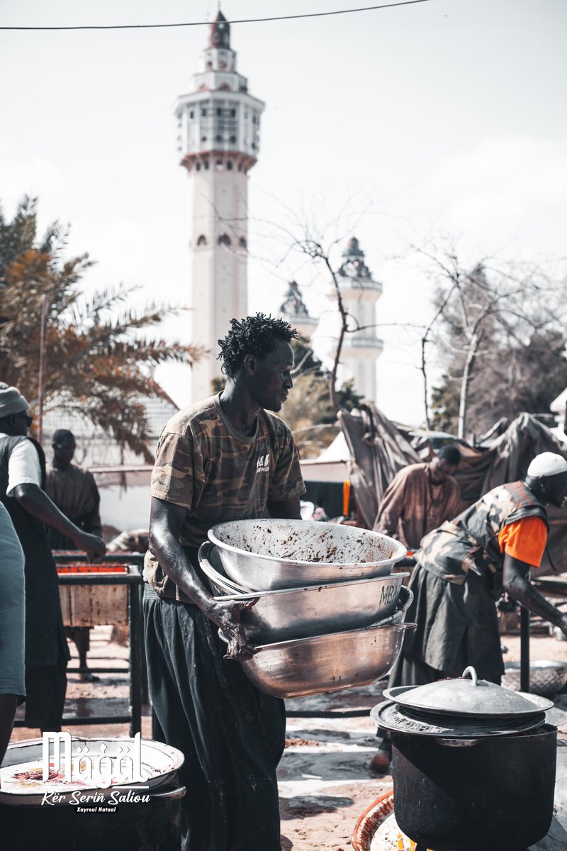 XayrouX's tweet photo. Quelques clichés 📸 pris lors du Magal de Touba 🤍 Kër Sëriñ Saaliou ak Waa Euhlou Raxass @touba_parcelles 

📸: @xayroul_xadiim_design 

#magal #magal2022 #18safar #mourideimages #mouride #touba #islam #photography #photographer #photooftheday #kebetu https://t.co/nqZN2fi4Ot