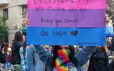 #VisibilidadBi #23SBisexualesyVisibles #OrgulloBi
Día de la Visibilidad Bi decimos alto y claro,No es una fase,No somos infieles,No somos una moda,No nos tenemos que definir,No estamos Indecisas,No lo hacemos para llamar la atención,Hay muchas maneras de Amar,Basta de Bifobia.👇🏽