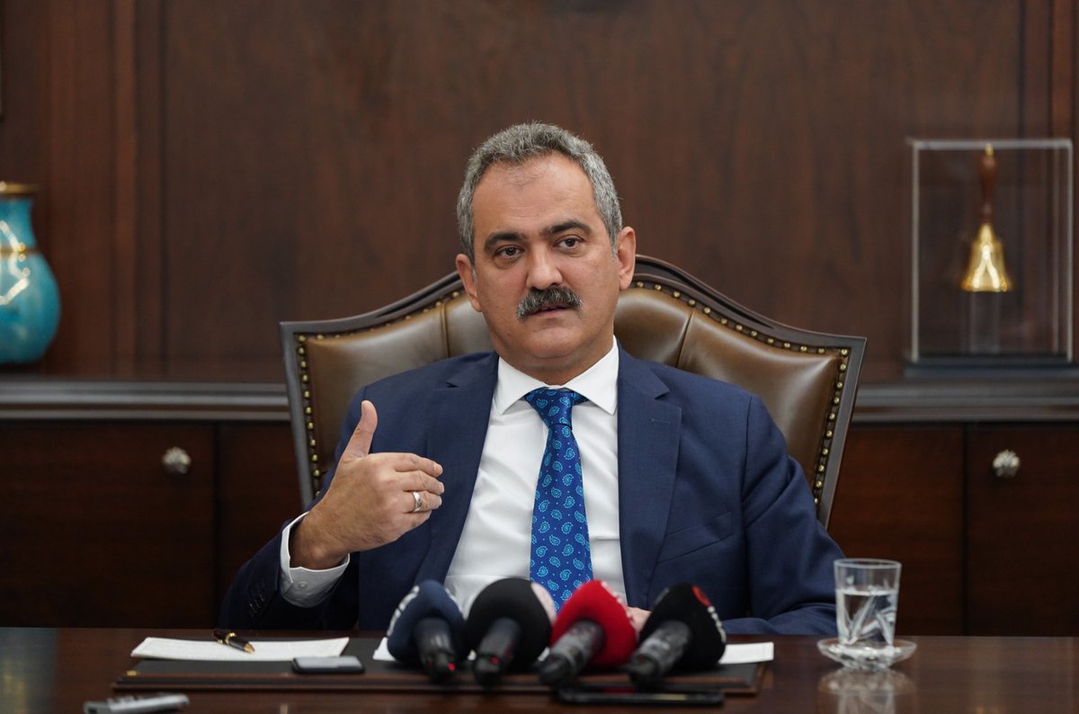 tcmeb's tweet photo. Bakan Özer, New York'ta Gerçekleştirilen Eğitimin Dönüştürülmesi Zirvesi'ni Değerlendirdi 

"Çoğu ülkeden çok daha ileri seviyede iyileştirmeler yapan ve önemli projeleri uygulamaya sokan bir ülke olarak orada kendimizi görmekten büyük mutluluk duyduk.”

👉https://t.co/ozVaDTYRo9 https://t.co/WkyTaVfUEg