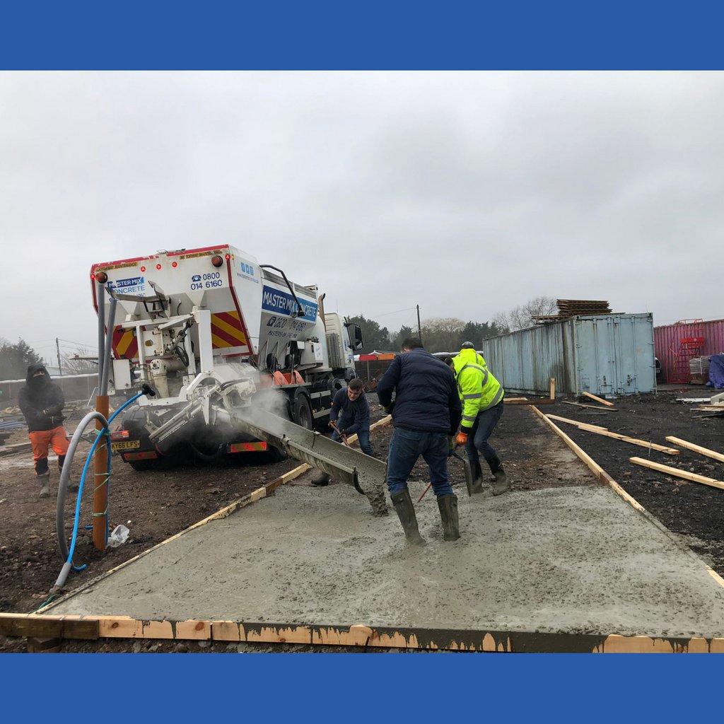 mstrmixconcrete's tweet photo. Pouring concrete slabs on a grey day in Ruislip πͺ
#MastersOfTheMix #onthetools #construction #building #structure #concretepumping #concrete #constructionlondon #workbootson #tradetalk #London #concretelinepump #linepump https://t.co/M25XevBoHX