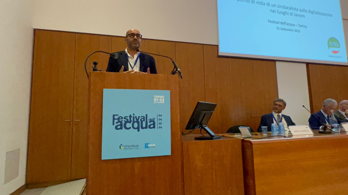 PiemonteCisl's tweet photo. Il Segretario confederale Cisl Andrea Cuccello al festival dell’acqua di Torino https://t.co/yVjwtLinrR https://t.co/VMurc6EcWe