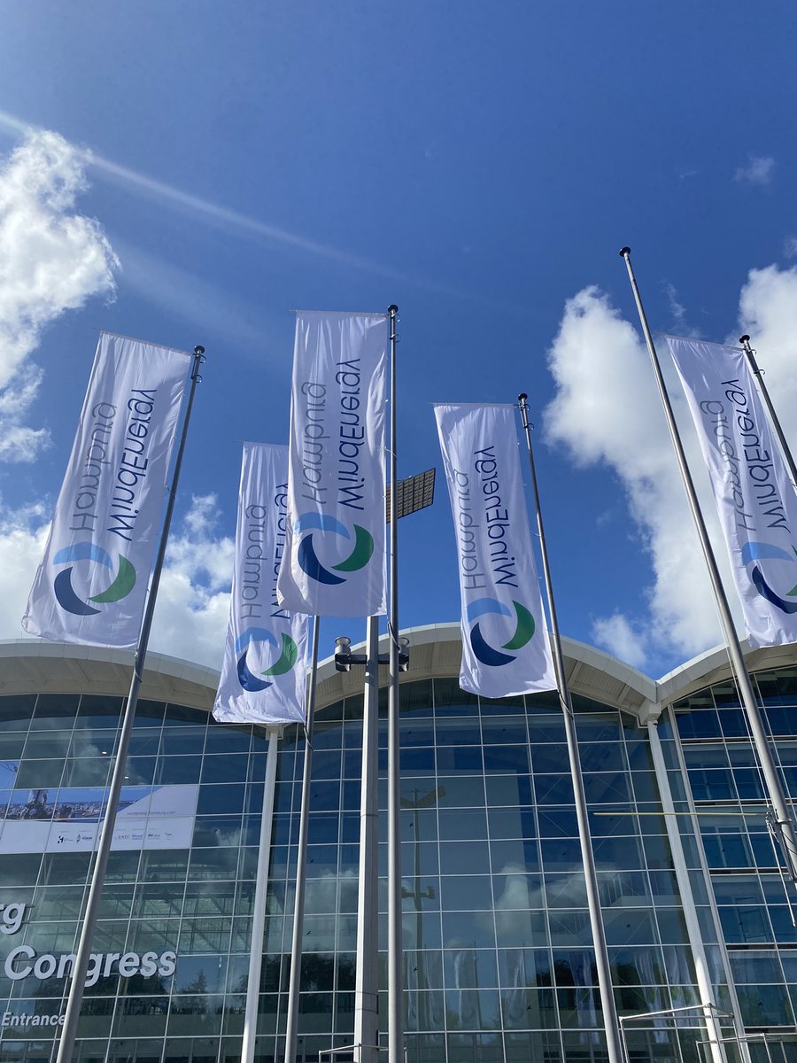 The flags are hoisted! With this tradition, we herald the countdown to the opening of @WindEnergyHH Hamburg. We look forward to welcoming all trade fair participants and exhibitors to Hamburg next week. #windenergy #climatefirst #theidealconnection