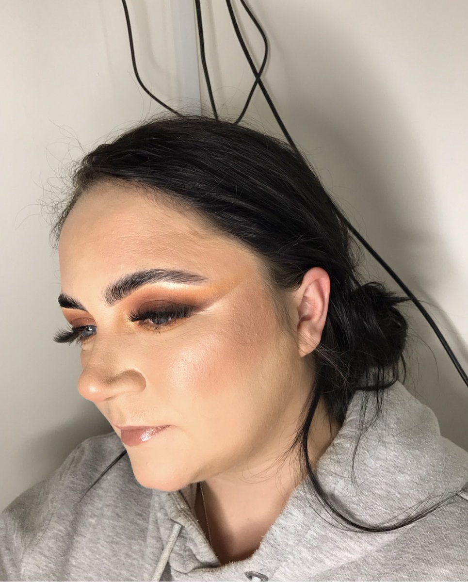 evanna_ryan's tweet photo. Had so much fun creating this look on my fabulous client in college 💄@TUS_Midwest #beautyspatus 
@MajellaGolden https://t.co/VOSMBe5OSl