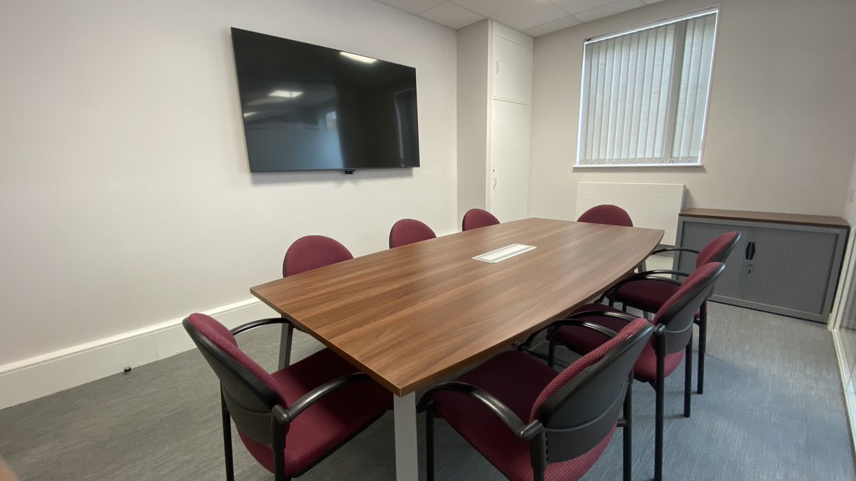 worksinterior's tweet photo. A nice local project for us this time as we worked with our neighbours, Kinder-Janes Engineers Limited, in creating their new Sales Office, Aftersales Office and Meeting Room to support their continued growth.
#stalbansoffice #officerefit #meetingspace #officefurniture https://t.co/yIGWdJONkC