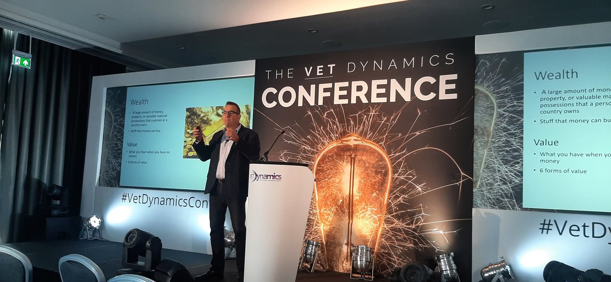 atuls_world's tweet image. Alan Robinson as great as he is, always #vetdynamics #gardenvets