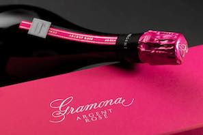 soy50plus's tweet photo. ¡Por fin es viernes! Celébralo con una copa @Gramona1881 Argent Rosé, un cava para acompañar cualquier plato de carne blanca o cocina mediterránea, con matices muy florales, frescura cítrica.
Uuummm... muy recomendable, ¿te animas? 😉
#soy50plus https://t.co/gUmCAGYi4S https://t.co/DWSdFqP7sX
