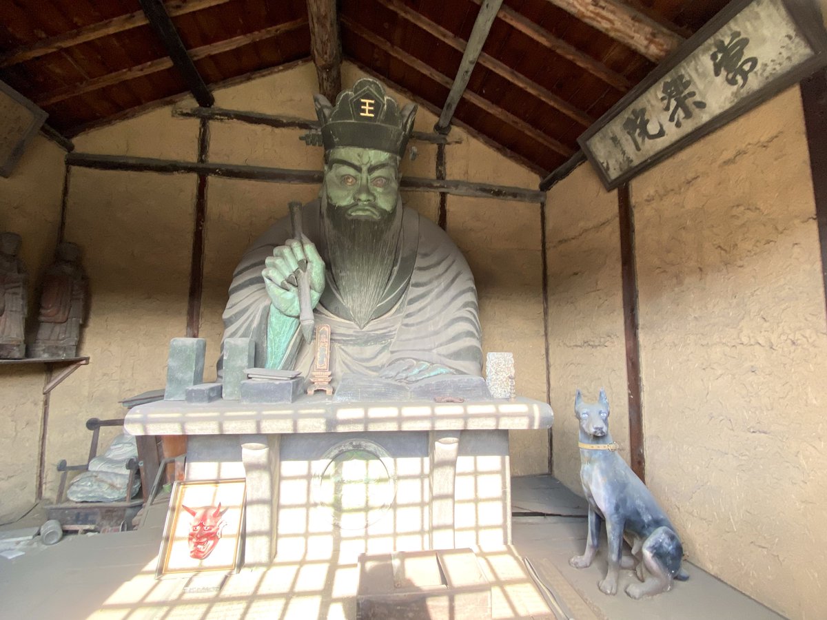 愛知県西尾市。角度によっては鼻をほじっているようにも見える刈宿の
