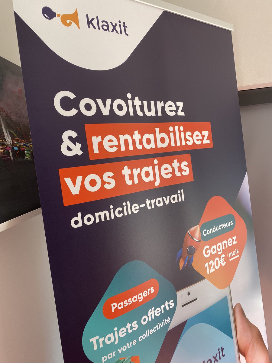 JpLeScornet's tweet photo. #MayenneCommunauté promeut le co-voiturage pour les salariés du territoire.Avec la Région et la société @KlaxitFR différentes animations se déroulent dans des entreprises locales comme ici chez @GroupeLuminess .1 dispositif pour répondre aux enjeux du climat et du pouvoir d’achat https://t.co/FjDcfw71uR