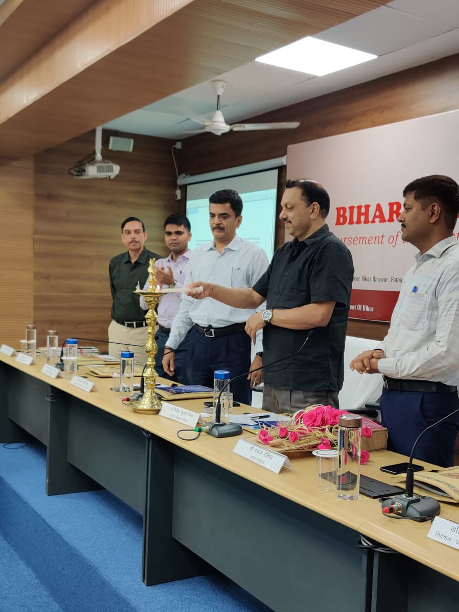 IndustriesBihar's tweet photo. Lightening of Lamp by Shri Vivek Kumar Singh, Development Commissioner, Govt of Bihar and Shri Sandeep Poundrik, Principal Secretary, Department of Industries at the Bihar Start- Up Event.
#BiharStartUps
#SayYesToStartUp
#BiharIndustriesDept
@samirmahaseth_
@SandeepPoundrik https://t.co/2mVRAoRc8W