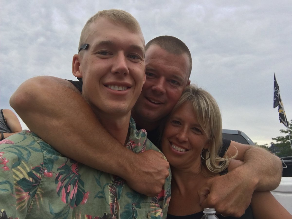 coachkinne's tweet photo. @B_Kinne_12 Happy 28th Birthday kid! Thanks for one helluva journey - loving every minute of it! 🎂⁦@srakinn⁩ https://t.co/6ixxrdQ2PO