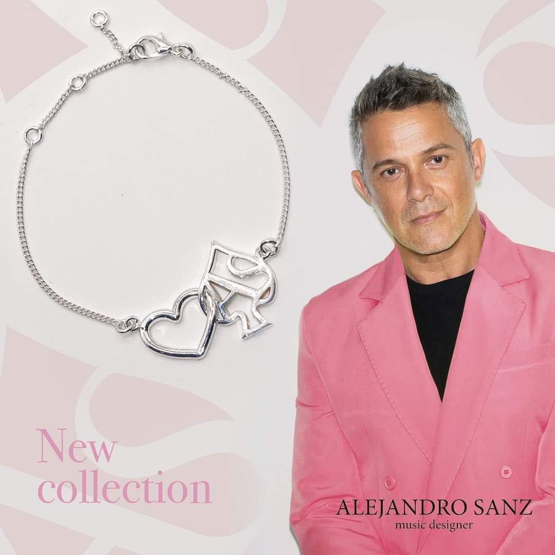 mexicanASdeSanz's tweet photo. Por fin está aquí! La nueva colección de bisutería de @AlejandroSanz que te hará brillar como una súper estrella🤩✨
Encuéntrala en https://t.co/iKrrvVCKO4 ó https://t.co/Phow3jqHA9
#ASMusicDesigner #StarliteUniverse #AlejandroSanz #Automn ASMusicDesigner #StarliteUniverse https://t.co/6ipi2q9dvn