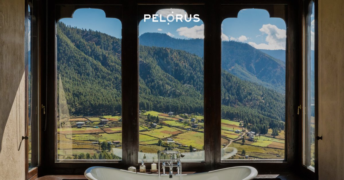 Today, #Bhutan reopens its borders to international #travel! Stay at Gangtey Lodge, founded with the principles of Bhutanese happiness in mind. Discover the best of Bhutan with exhilarating heli-biking or trekking in the Himalayas. pelorusx.com/accommodation/…
#luxurytravel