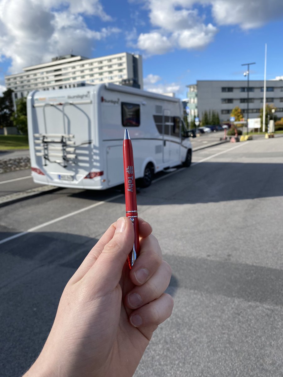 En tiedä näkeekö kukaan ensimmäistä twiittiäni, paremmasta aiheesta en sitä voisi tehdä. Käytin kynää!
@Tehy366 <a href="/Tehy_ry/">✨</a> @millaryt