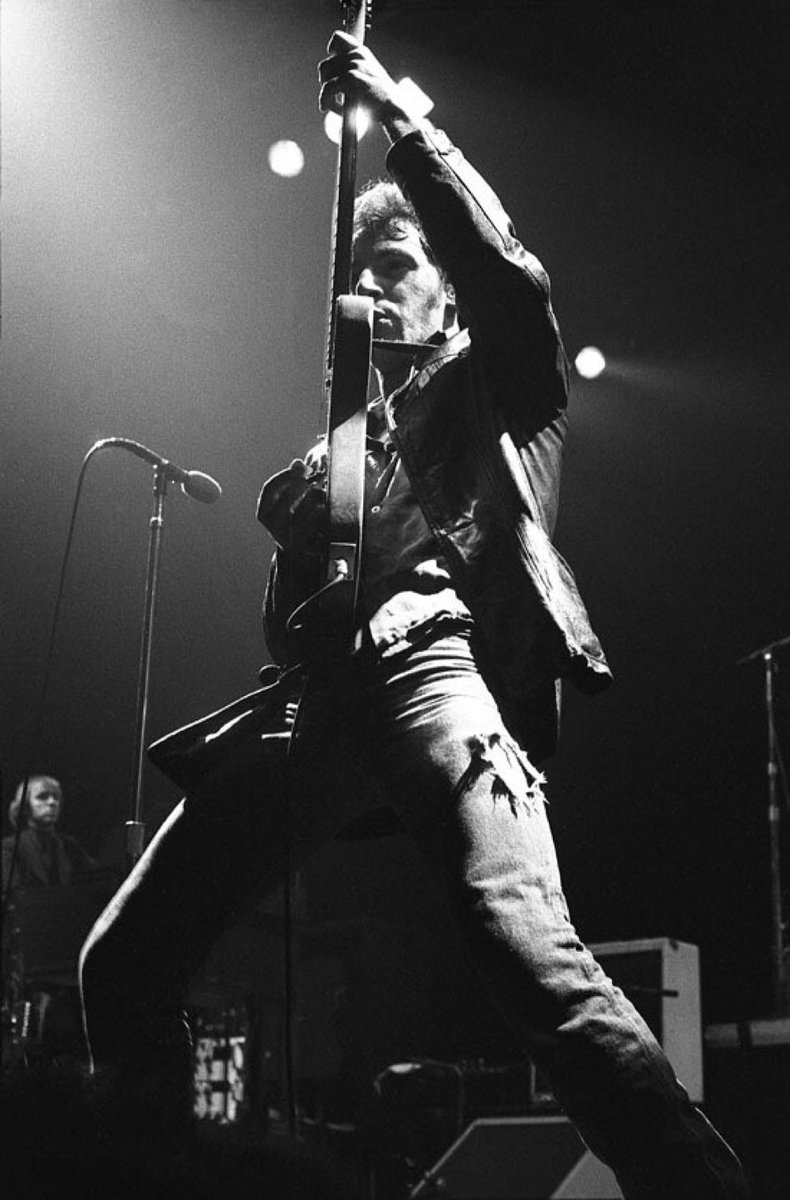 70sDailyDose's tweet photo. Happy 73rd birthday to The Boss, Bruce Springsteen!

#BruceSpringsteen https://t.co/8uknZpDe4r