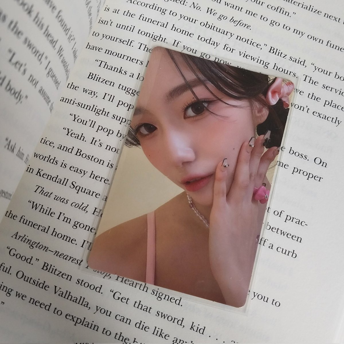lovd1ve's tweet photo. youngeun came home safely tysm for packing her securely and for the cute freebies as well <3 #thankei @syecarts https://t.co/PUftk2UlF0