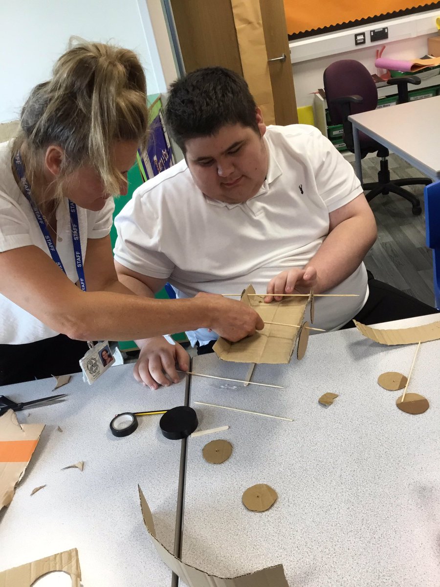 islwynsrb's tweet photo. Rhymni delved into ‘The Wild West’ and made schooners as part of their STEM session. Safe to say we are proud of our work! #themedlearning #usingtheskills https://t.co/FSCJHPjKQJ