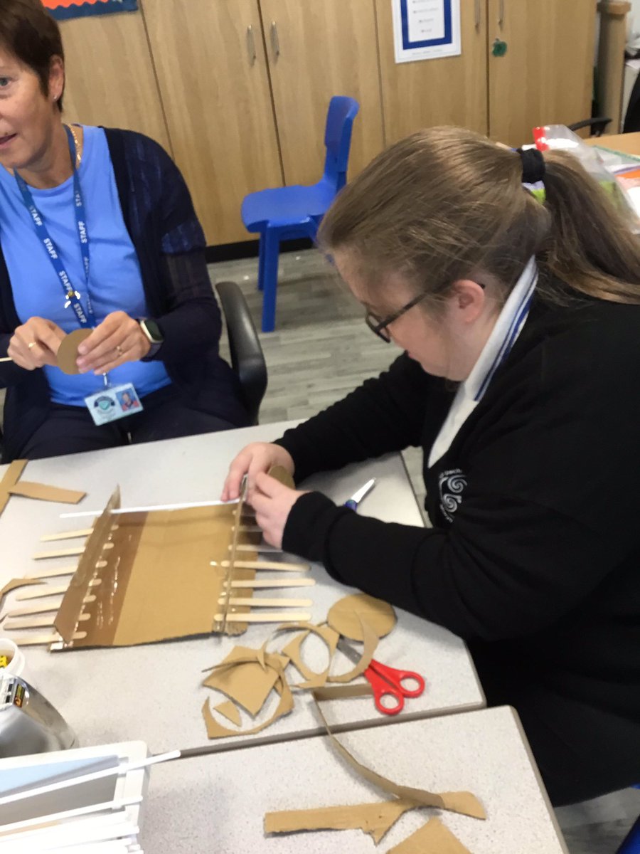 islwynsrb's tweet photo. Rhymni delved into ‘The Wild West’ and made schooners as part of their STEM session. Safe to say we are proud of our work! #themedlearning #usingtheskills https://t.co/FSCJHPjKQJ