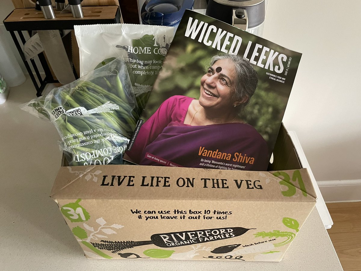 emilyge12's tweet photo. The delivery I look forward the most every week! #organic https://t.co/AtGuTDXgZN