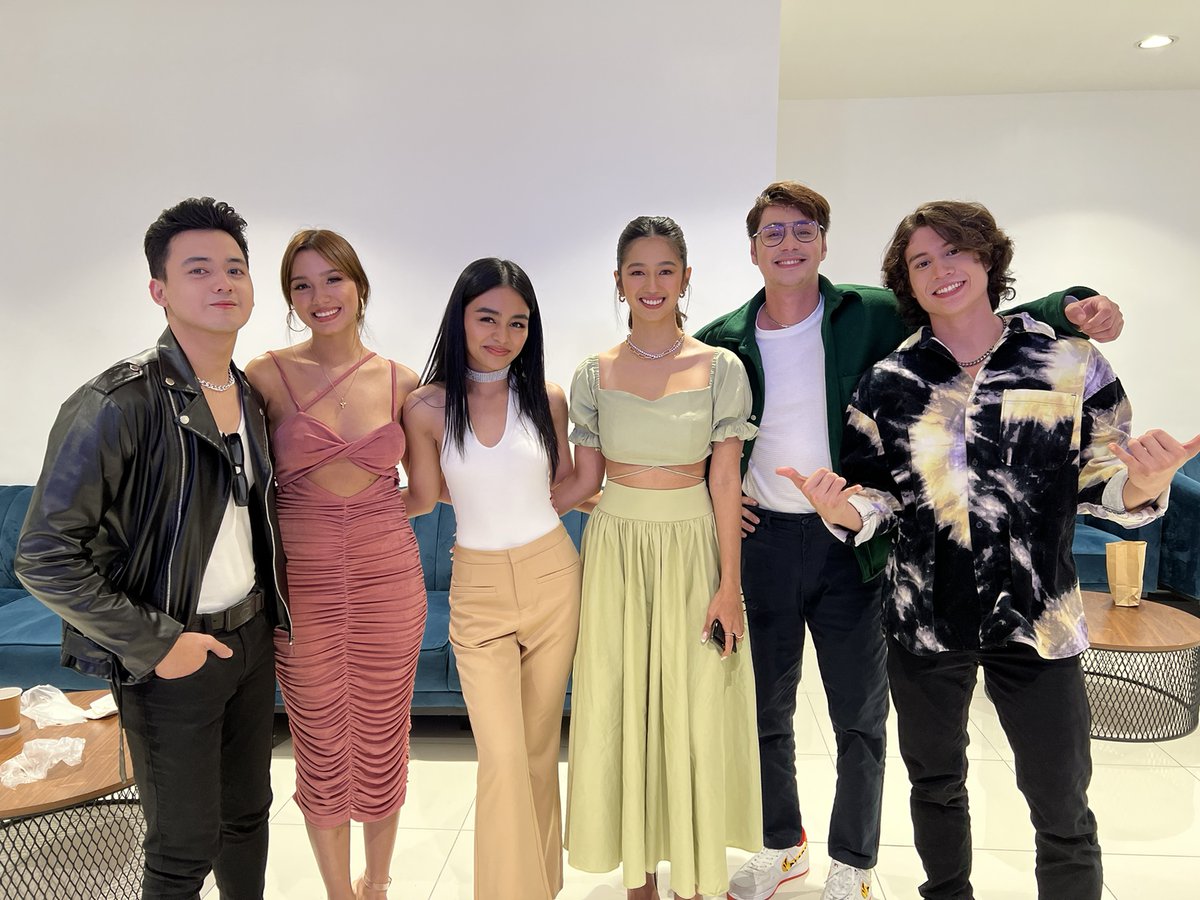 The La Guerta fam and Team WISE! G ka na bang makilala sila?!

Catch #TaraG this OCTOBER 7 on iWantTFC!

#TaraGMediaDay