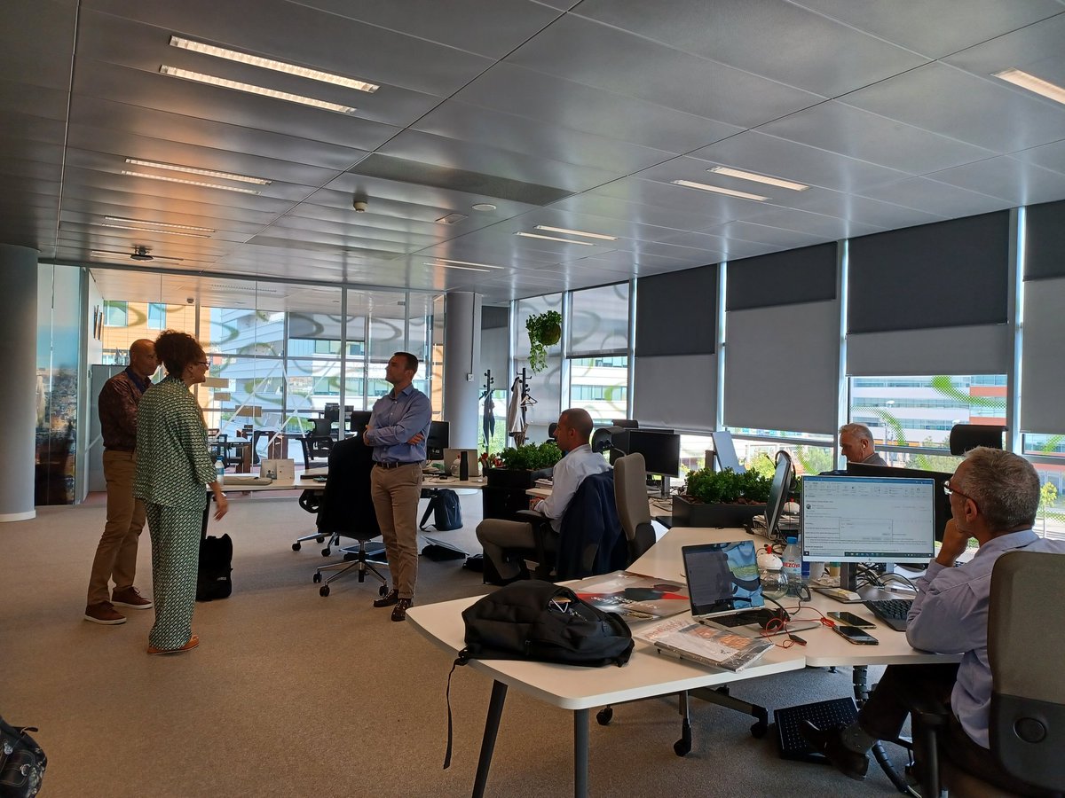 Un placer compartir con  <a href="/OlgaSanchezR/">Olga Sánchez Rodríguez</a> su visión global de nuestro negocio con cercanía y transparencia. La clave del éxito está en nosotros mismos y en nuestra ilusión. Vamos a por ello!!!@joseparmas ;<a href="/angenoma/">Angela Milla</a> ; <a href="/SergiFontColl/">Sergi Font</a> ; <a href="/mariuscarbonell/">Màrius Carbonell March</a>