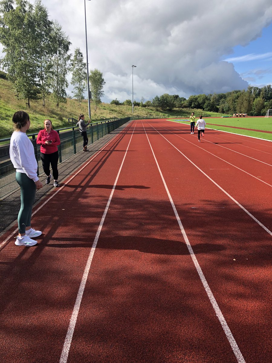 PDSTPostprimPE's tweet photo. Beautiful day and amazing facilities for our 5th year #LCPE #Phase4 teachers today in @PEACELinkSports as they explore #Topic1 #Topic3 #Topic4 #Sprinting #Biomechanics @PDSTie @PEAI_IRELAND https://t.co/ymw76TNqLE