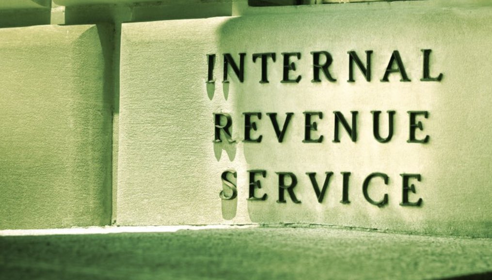 CryptoDaily__'s tweet image. The IRS reminds people that taxpayers who transact with #cryptocurrency should understand that income and #gains from #cryptocurrencies are #taxable.