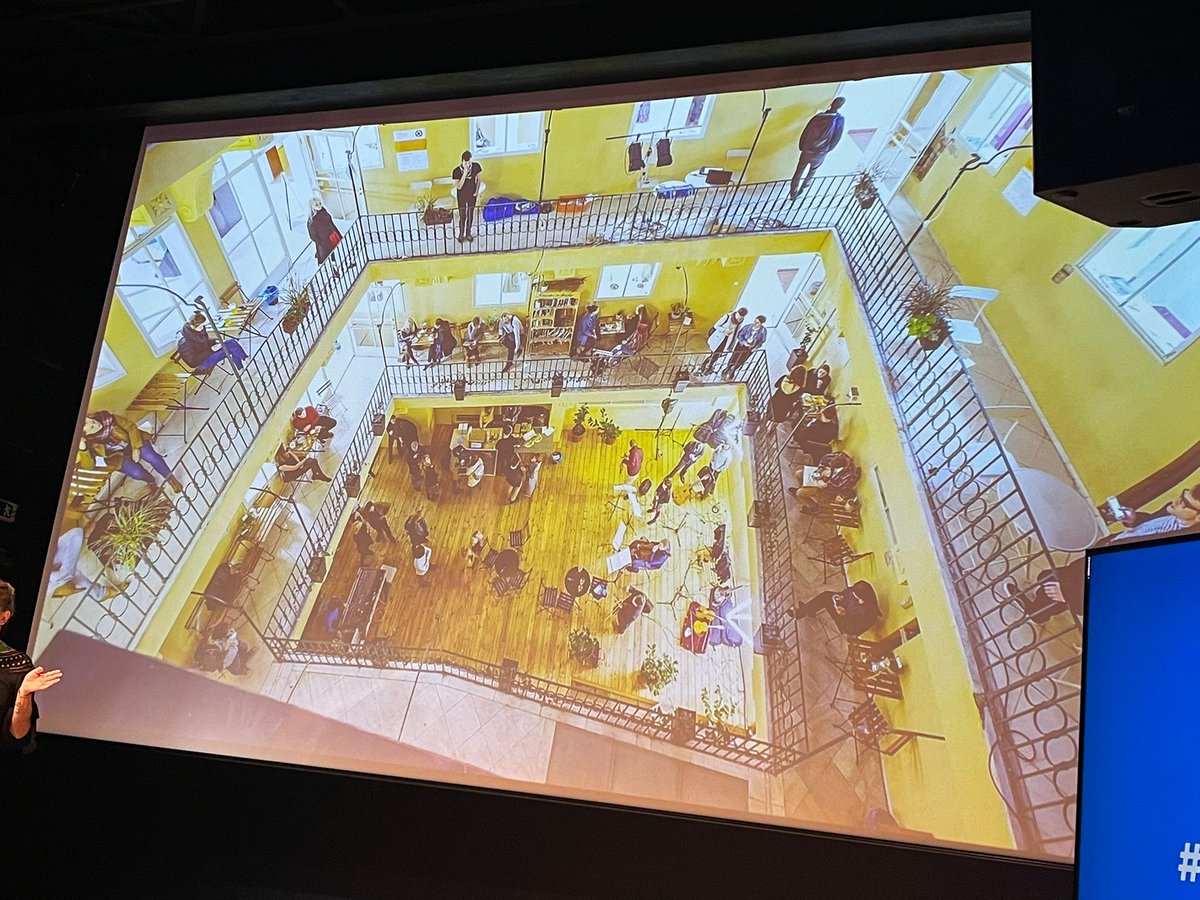 CreativeFed_EU's tweet image. Czechs inspire! Learning from amazing local projects at #ECIS22

#creativeindustries #creativeeconomy #green