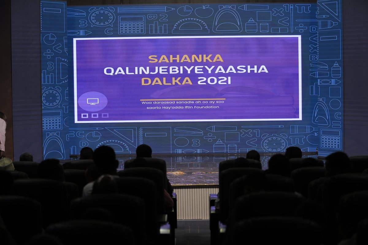 iftinfoundtion's tweet photo. @iftinfoundtion published Somali universities' graduates data of 2021 on 31st August, 2022. This data is annual study conduct by @iftinfoundtion was noted that 20,250 students graduated universities across 🇸🇴 regions in 2021.
@UNDPSomalia 
@UNSomalia 
@USAIDSomalia 
@1977Creative https://t.co/HZO1T0MfJO
