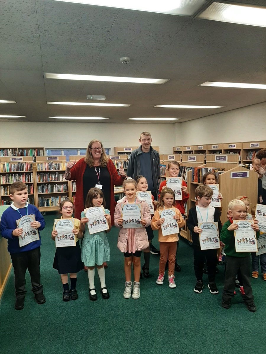 aura_wales's tweet image. Well done to all our Gadgeteers for completing this year's Summer Reading Challenge🤩🥳👏🌟📚🏅
Don't forget to visit your local library to collect your medal and certificate if you were unable to attend our award ceremonies. 

#SummerReadingChallenge #LoveReading #AuraLibraries